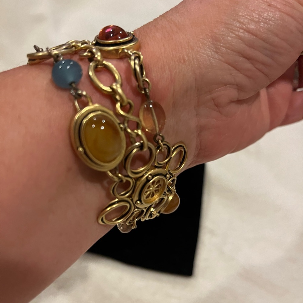 Beautiful bracelets  with diferentes color stones - Picture 2 of 8